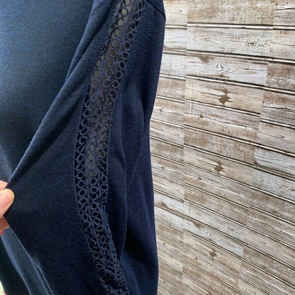 MAX  JEANS Navy Top with Crochet Sleeves  and Open Back detail.  Scoop Neck - Picture 3 of 7